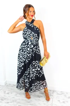 Artemis - Black Spot Pleated Maxi Dress -Glamoros Clothing Shop Artemis BlackSpotPleatedMaxiDress 4
