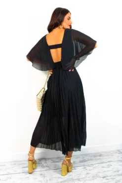 Timeless - Black Pleated Maxi Dress
